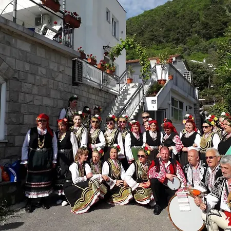D&b * Budva